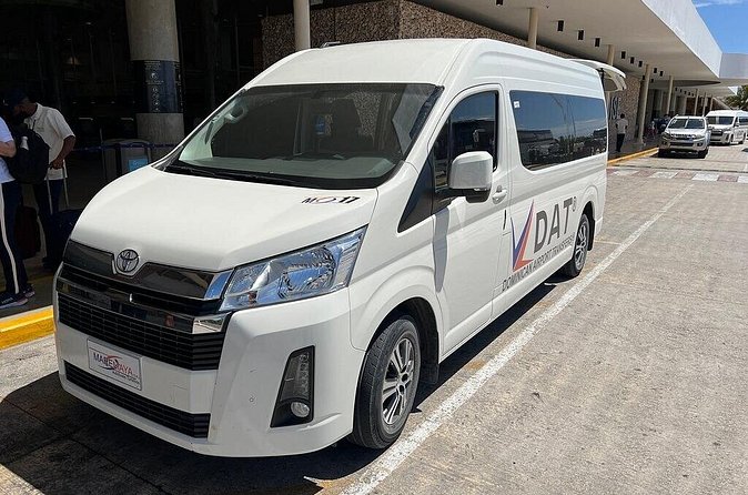 Punta Cana Airport to ALL BARCELO RESORTS in PUNTA CANA R/T - The strongest part of the service: punctual, calm drivers