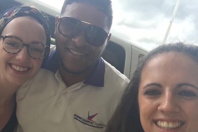 Punta Cana Airport to TRS TURQUESA R/T - What the 30 to 40 minute ride is like