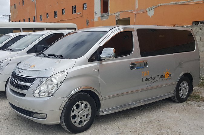Punta Cana Airport to Uvero Alto Hotels > One Way - Booking details worth checking before you fly