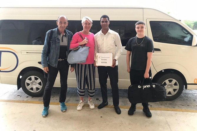 Punta Cana Airport to Uvero Alto Hotels - Finding your driver at Punta Cana Airport