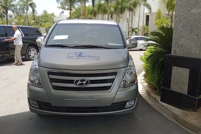 Punta Cana Airport Transfer ⟺ La Romana, Dominicus, Bayahibe - A possible bathroom or snack stop