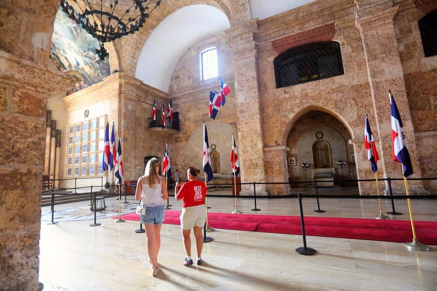 Punta Cana: All-Inclusive Day Trip to Santo Domingo - A Dominican lunch in the middle of the day