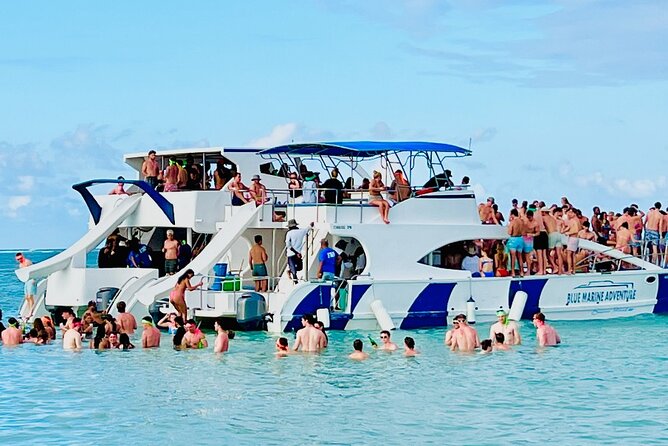 Punta Cana Booze Cruise, Snorkeling, Bar Entertainment Open Bar - Setting out from Bávaro Beach toward the natural pool