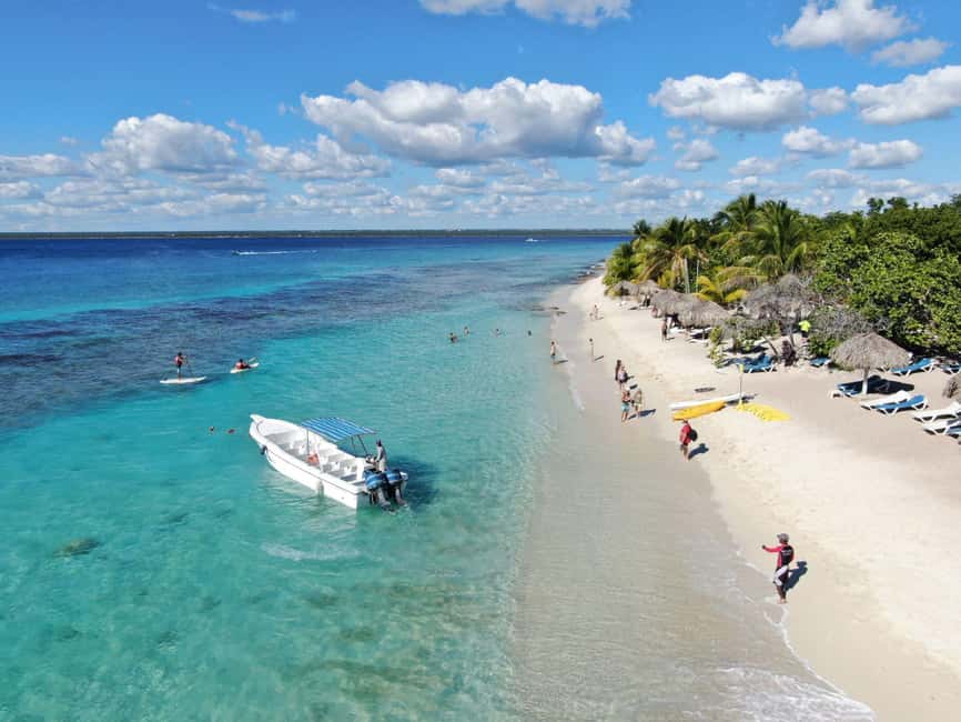 Punta Cana: Catalina Island Snorkeling Trip with Lunch - From your La Romana hotel to the harbor