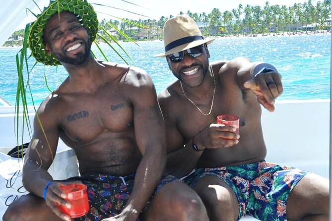 Punta Cana: Catamaran Tour, Reef Snorkeling and Unlimited Drinks! - The private beach stop and the Bavaro natural pool