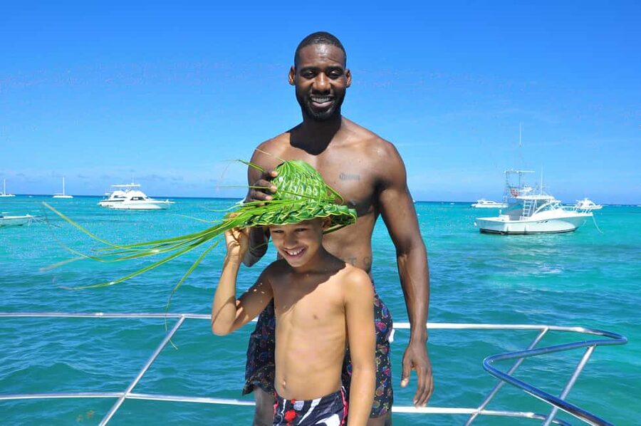 Punta Cana: Catamaran Tour with Reef Snorkeling and Open Bar - The beach stop and changing coastal conditions