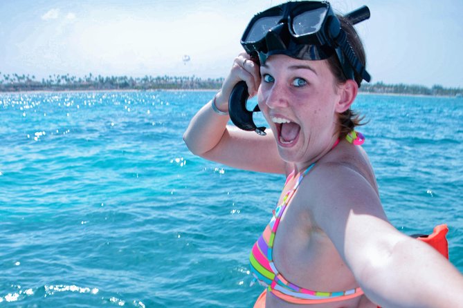 Punta Cana Combo Tour: Snorkeling, Catamaran Cruise & Parasailing - Parasailing above the Cortesito coast