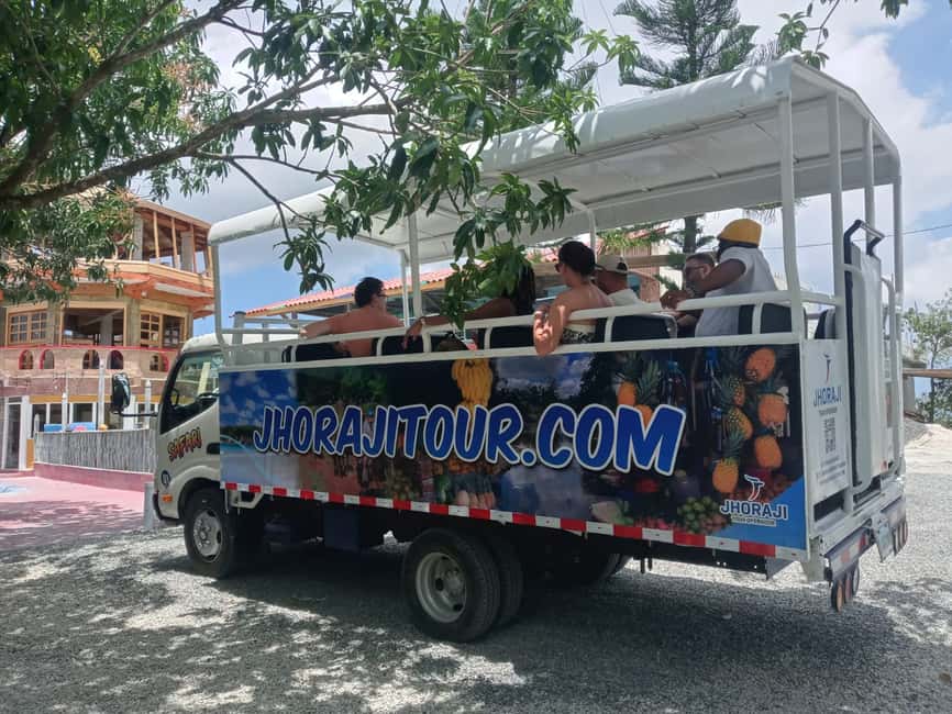 Punta Cana: Dominican Republic Culture Tour - The agricultural market: useful, colorful, and not polished