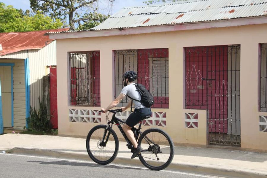 Punta Cana E-bike tour: Macao, El Salado, Ceiba, El Caño - The El Caño farm stop
