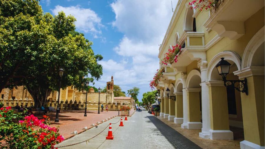Punta Cana: Experience the essence of Santo Domingo with lunch and the Colonial Zone - Why Santo Domingo makes the long ride worthwhile