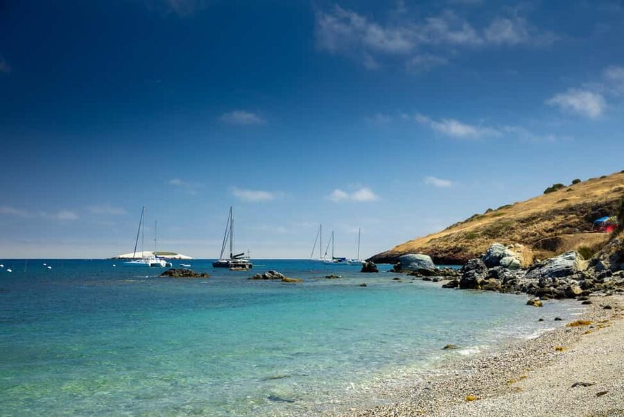 Punta Cana: Full Day Boat Trip to Catalina Island with Lunch - The coastal route past La Minitas Beach