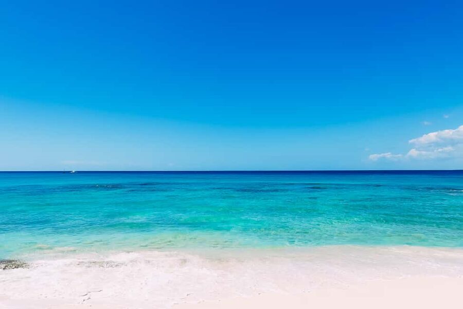 Punta Cana: Full Day Boat Trip to Catalina Island with Lunch - Lunch and beach time on Catalina