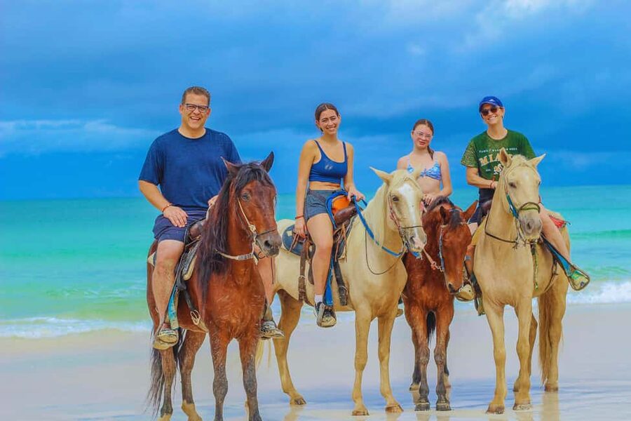 Punta Cana Horseback riding & Sunset + beach + free pick-up - Riding through the countryside toward the coast