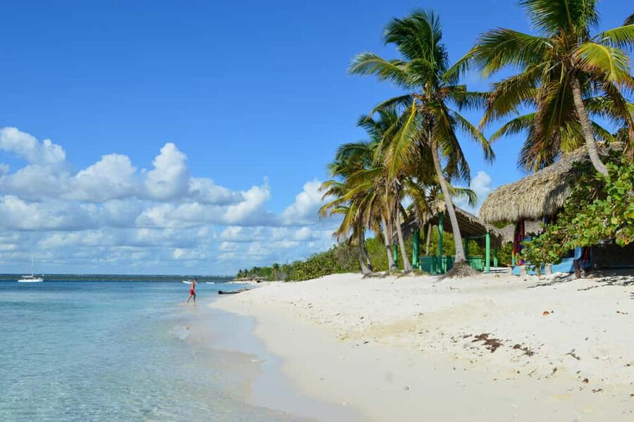 Punta Cana: Isla Catalina Snorkeling Tour with Lunch - From your hotel to the marina near La Romana