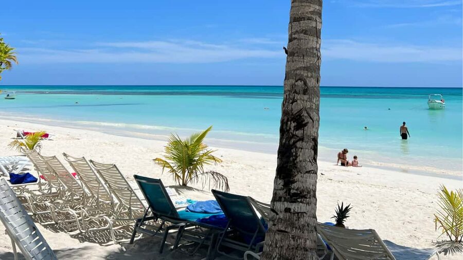Punta Cana: Island escape to catalina • snorkeling & lunch - A private beach with nearly three hours to spare