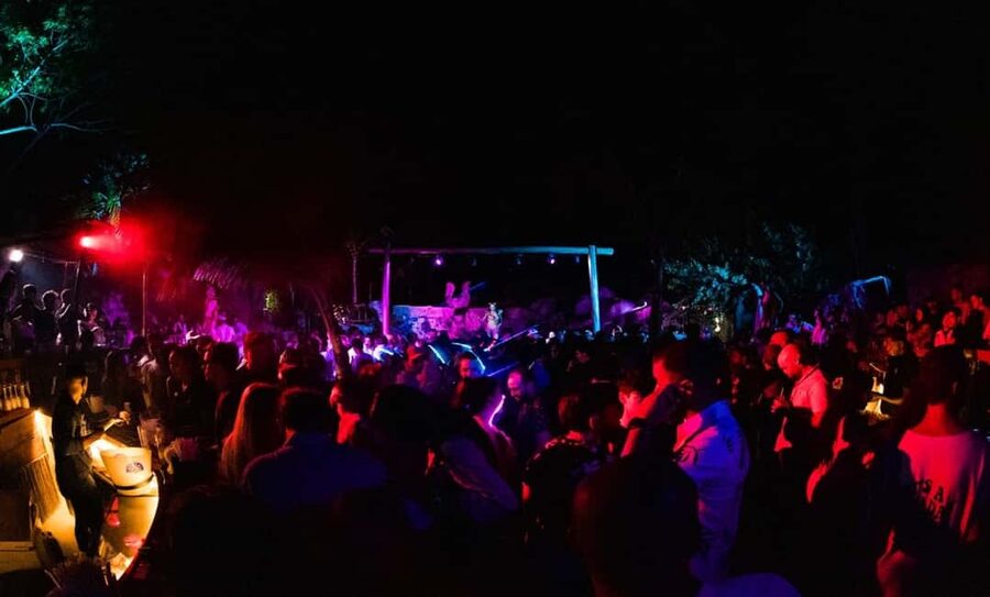 Punta Cana: Maroca Club Open Bar (Entry, Drinks & Transfers) - Timing is the biggest practical concern