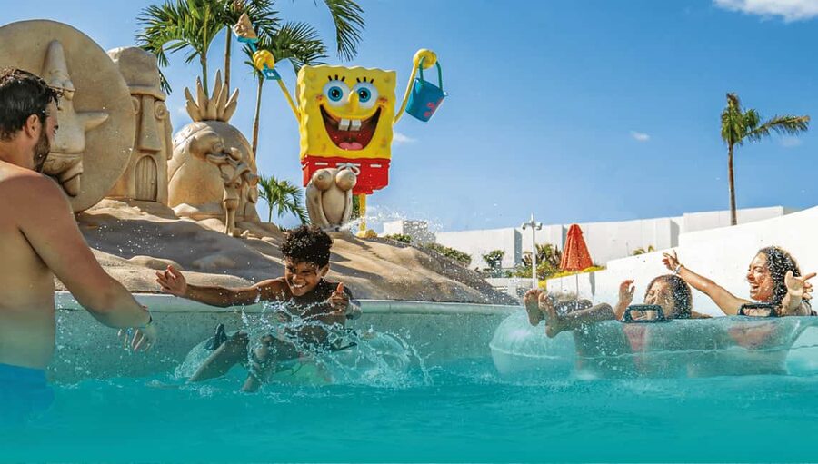 Punta Cana: Nickelodeon Aqua Nick Water Park Day Pass - Food and drinks during a full day