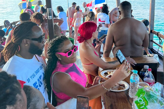 Punta Cana Noahs Ark Party Boat with Open Bar DJ - Food and drinks: included, but keep expectations modest