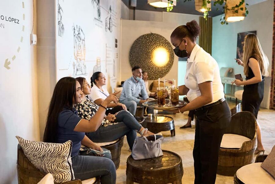 Punta Cana Oliver & Oliver Rum Tasting & Taino Concept Store - The short rum lesson