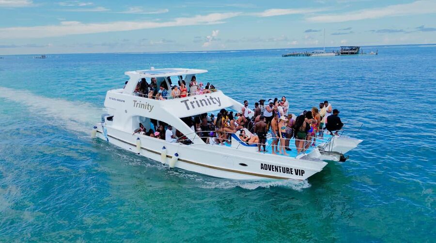 Punta Cana: Party Boat with Snorkeling, Open Bar And Hip Hop - Pickup from Punta Cana hotels and Airbnbs