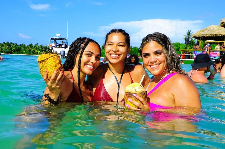 Punta Cana: Party Boat with Snorkeling, Open Bar And Hip Hop - The snorkeling stop: keep expectations modest