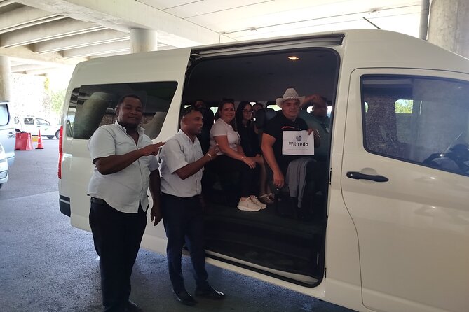 Punta Cana Private Airport Tranfers Service To Hotel - A private ride for up to five people