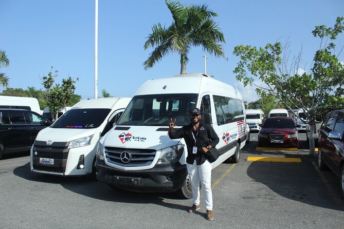 Punta Cana Private Airport Transfer for Uvero Alto Hotels - A quick ride from Punta Cana Airport to Uvero Alto