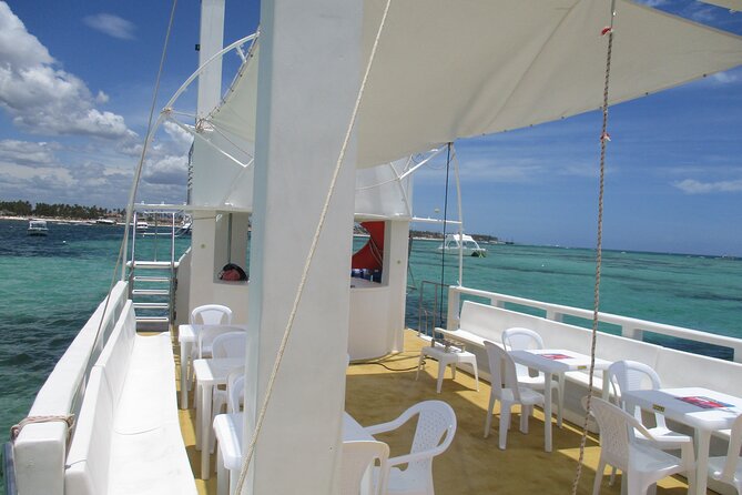 Punta Cana Private Boat (BBQ included) - Snorkeling and swimming from the catamaran