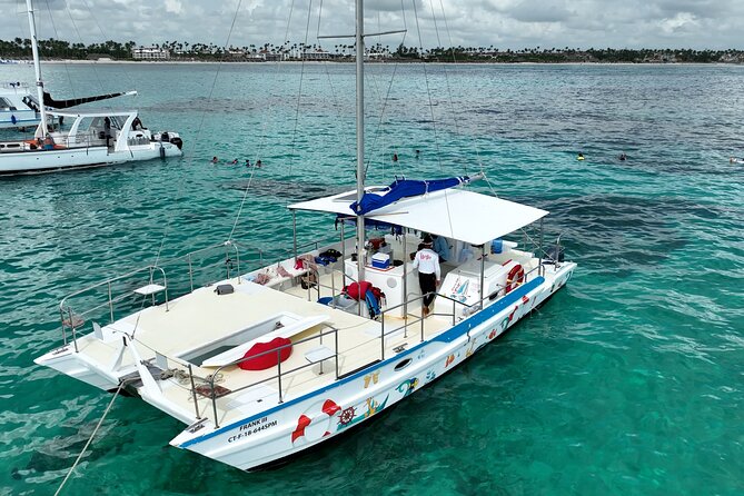 Punta Cana Private Boat (Medium Groups) - The natural pool is the easygoing stop