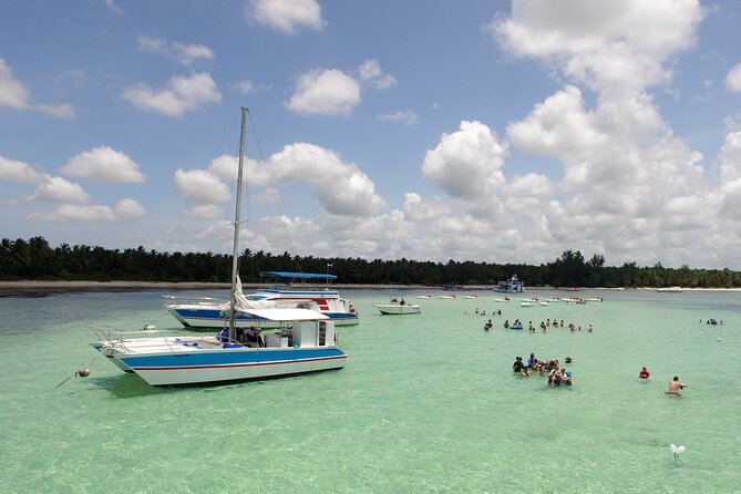 Punta Cana Private Cruise up to 10 people - Starting at Bávaro and reaching Cabeza de Toro Reef