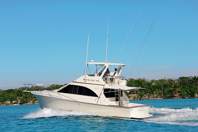 Punta Cana Private Fishing Charter boat Fortuna 42' - How the private price works at $799