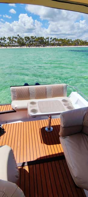 Punta Cana : Private yacht Snorkeling, Lagoon and Wild Beach - Should you book the Liva Boat experience?