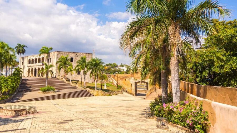 Punta Cana: Santo Domingo Day Trip with Tickets and Lunch - Los Tres Ojos: the strongest first stop