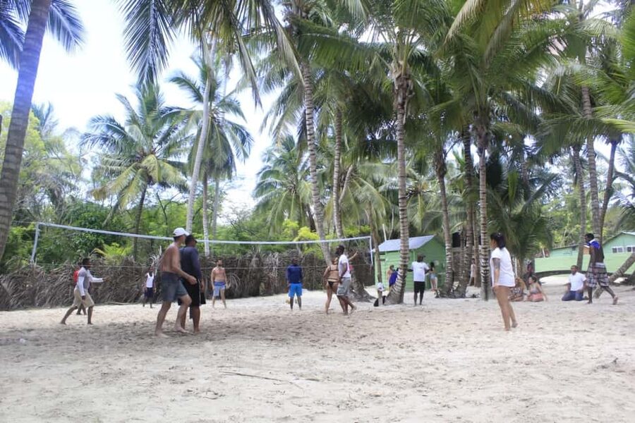 Punta Cana: Saona Island and Altos de Chavón Day Trip - Practical ways to make the day easier