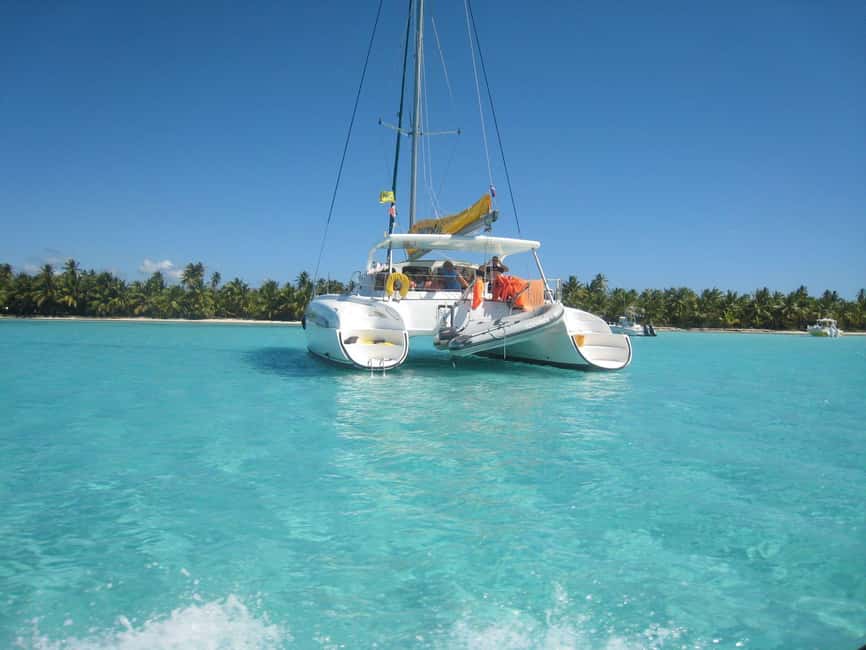 Punta Cana: Saona Island Day Tour and Catamaran Party - The motorboat ride across the Caribbean