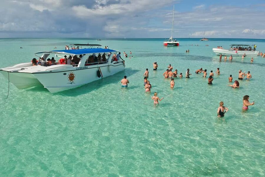 Punta Cana: Saona Island Full-Day All-Inclusive Boat Tour - Guides, language, and the human side of the trip