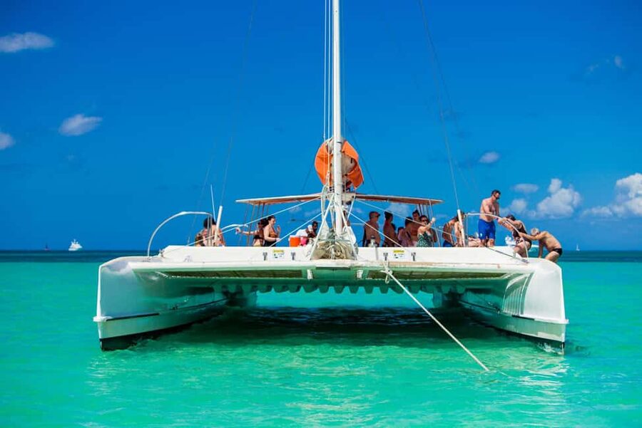 Punta Cana: Saona Island Full-Day Open Bar, Lunch & Transfer - The speedboat ride to Saona