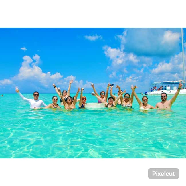 Punta Cana: Saona Island Tour with Lunch and Drinks - What lunch and drinks are really like