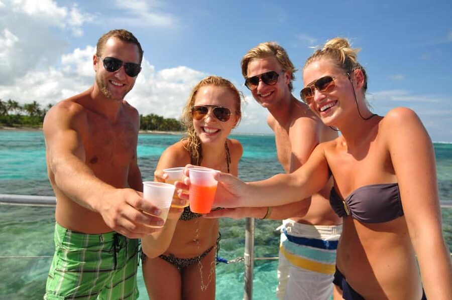 Punta Cana: Speed Boat Ride & Snorkel Adventure - Starting with a speedboat along the Bávaro coast