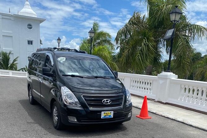 Punta Cana: Transportation from Punta Cana airport or hotel - A direct welcome at Punta Cana airport