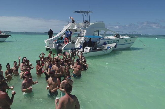 Sabina del Mar Party Boat VIP - The natural ocean pool and floating bar