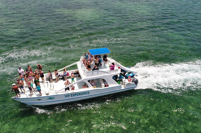 Sabina del Mar Party Boat VIP - Drinks, snacks, and the VIP question