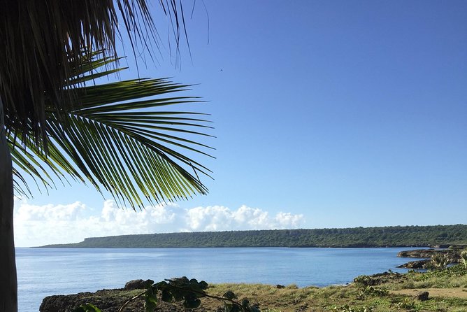 Safari discovery to Boca De Yuma – Nature, Discovery And History Of A Population - Coffee and cigars show two local trades