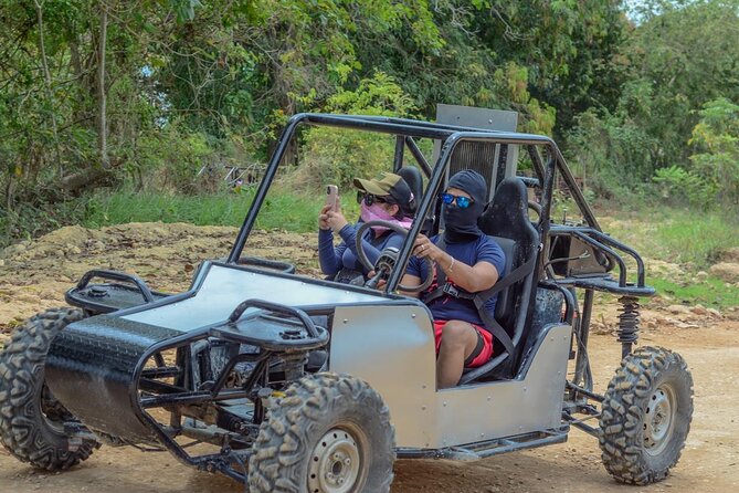 Safe transport and shuttle service in Punta Cana Dominican Rep. - A private ride instead of a shared airport shuttle