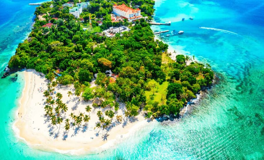 Samana: Los Haitises National Park & Cayo Levantado Tour - Cueva de la Arena and the toast