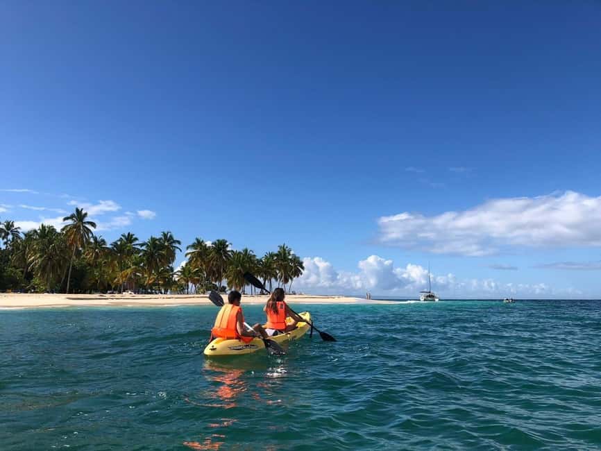 Samaná: Whale, Cayo Levantado, & Kayak in Samaná Bay Tour - A Whale Search in Samaná Bay