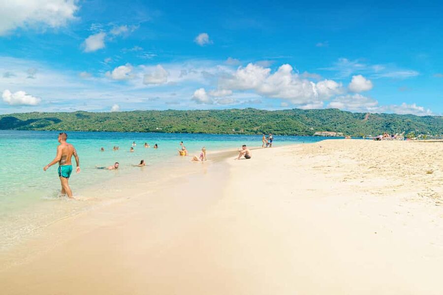Samanà Whale Watching and Bacardi Island Tour From Bayahibe - What the motomaran ride is really like