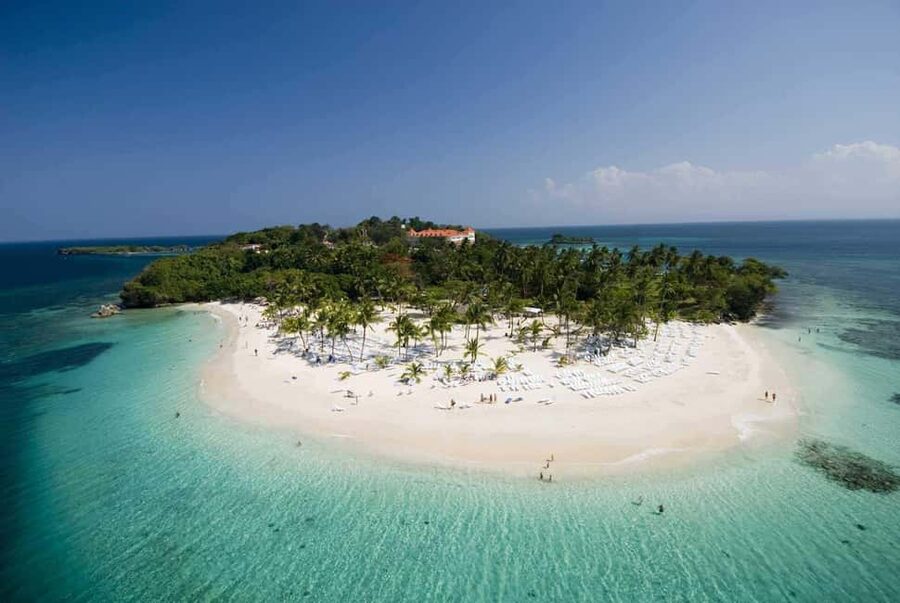 Samanà Whale Watching and Bacardi Island Tour From Bayahibe - Food, beach time, and what is included