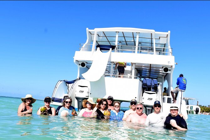 Sand-Bar Punta Cana Party Boat unlimited drinks, snorkeling Vibes - The crew and the feel onboard