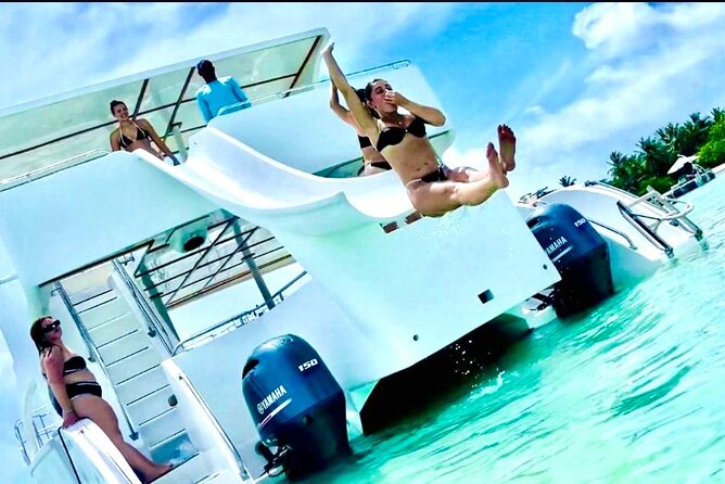 Sand Bar Punta Cana, Snorkeling, Party Boat, Booze Cruise Party - A four-hour party boat off Bávaro Beach